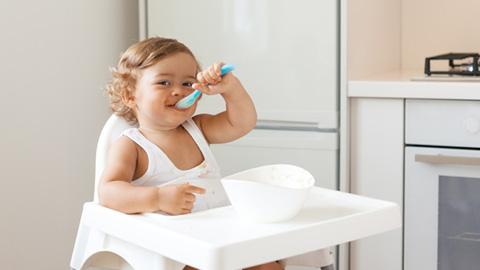 Nutramigen gebruiken tijdens het starten van bijvoeding